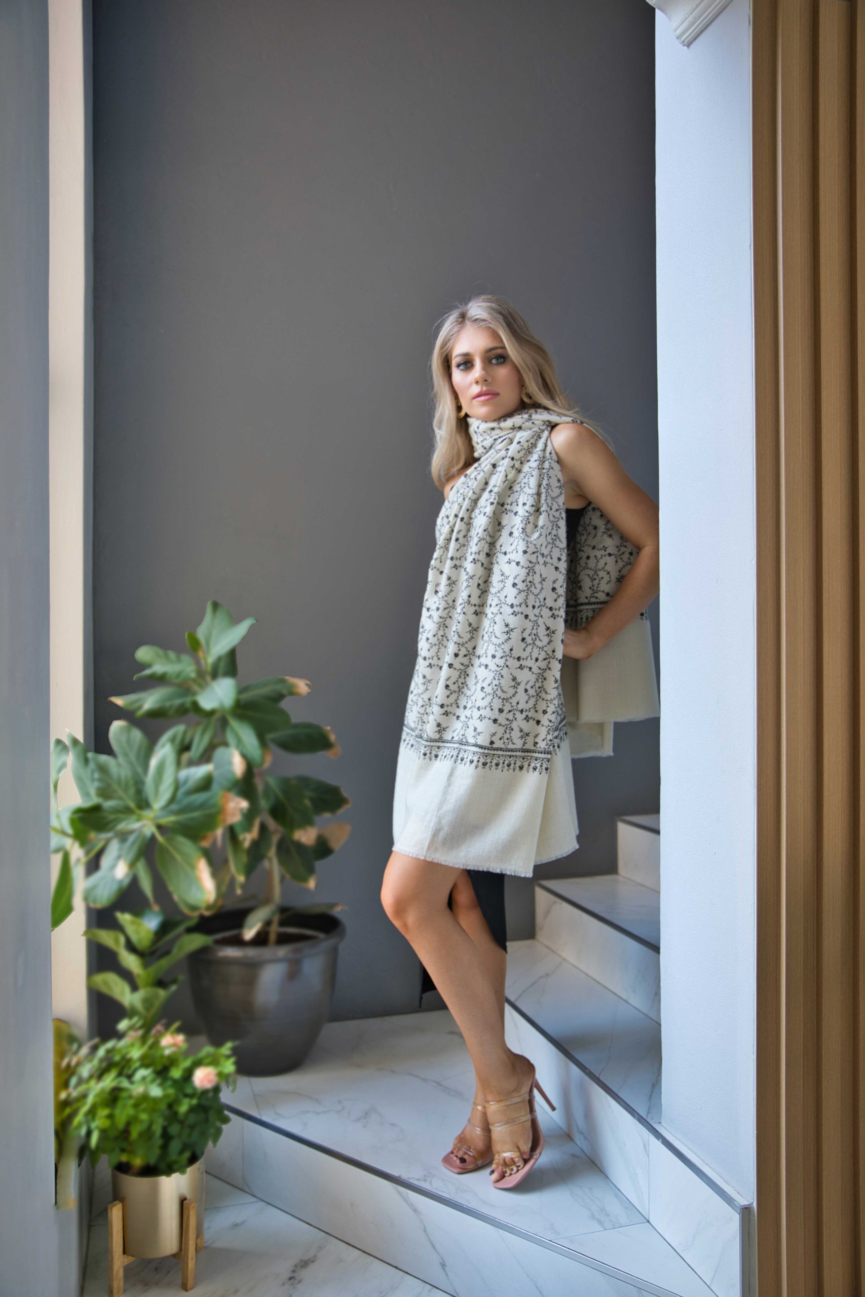 sozni embroidery shawl