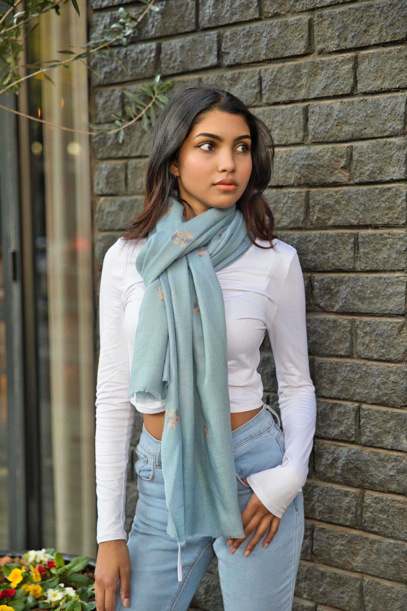 Sozni Embroidery Pashmina Cashmere Scarf - Image 5