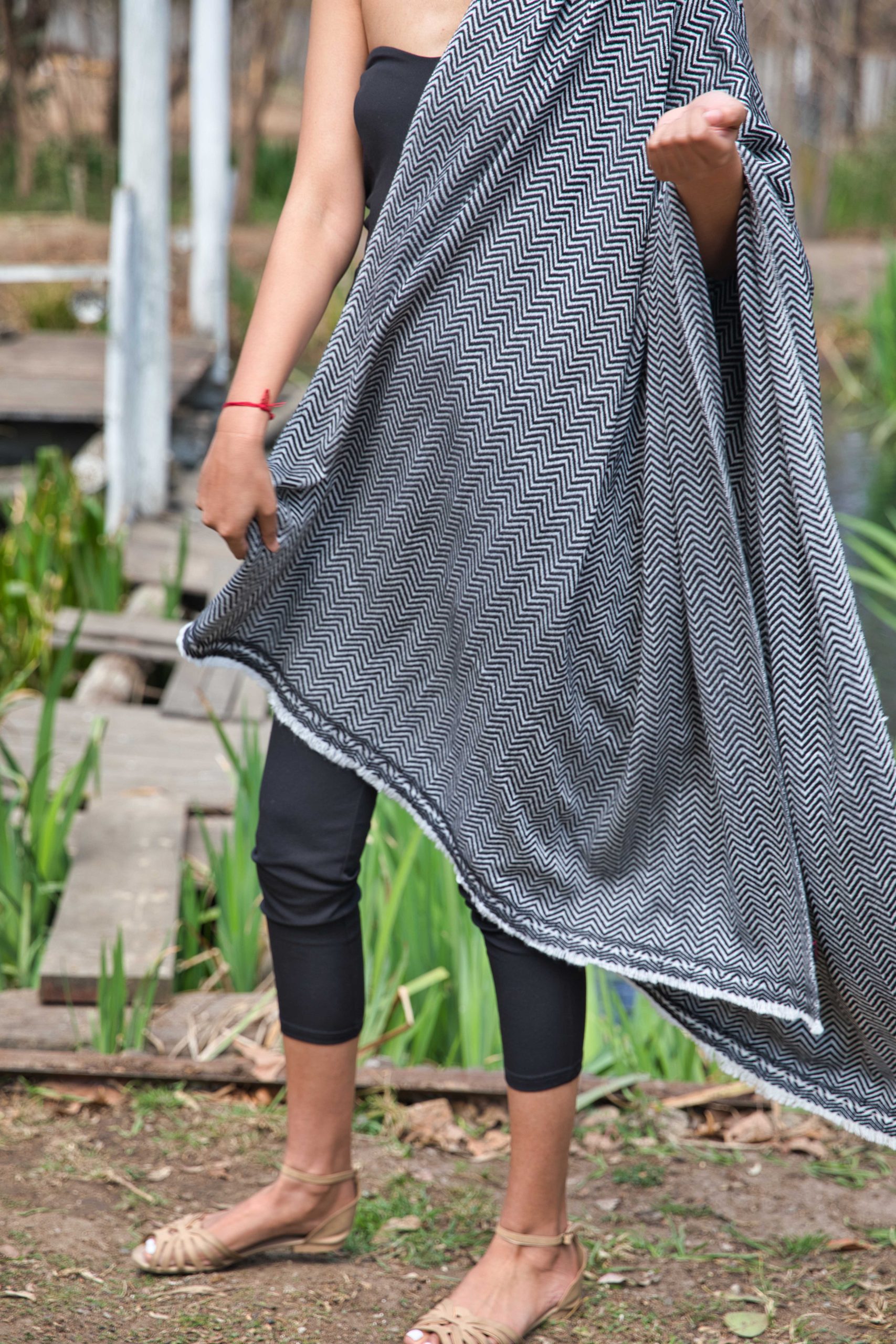 Bold Herringbone Cashmere Travel Wrap - Image 4