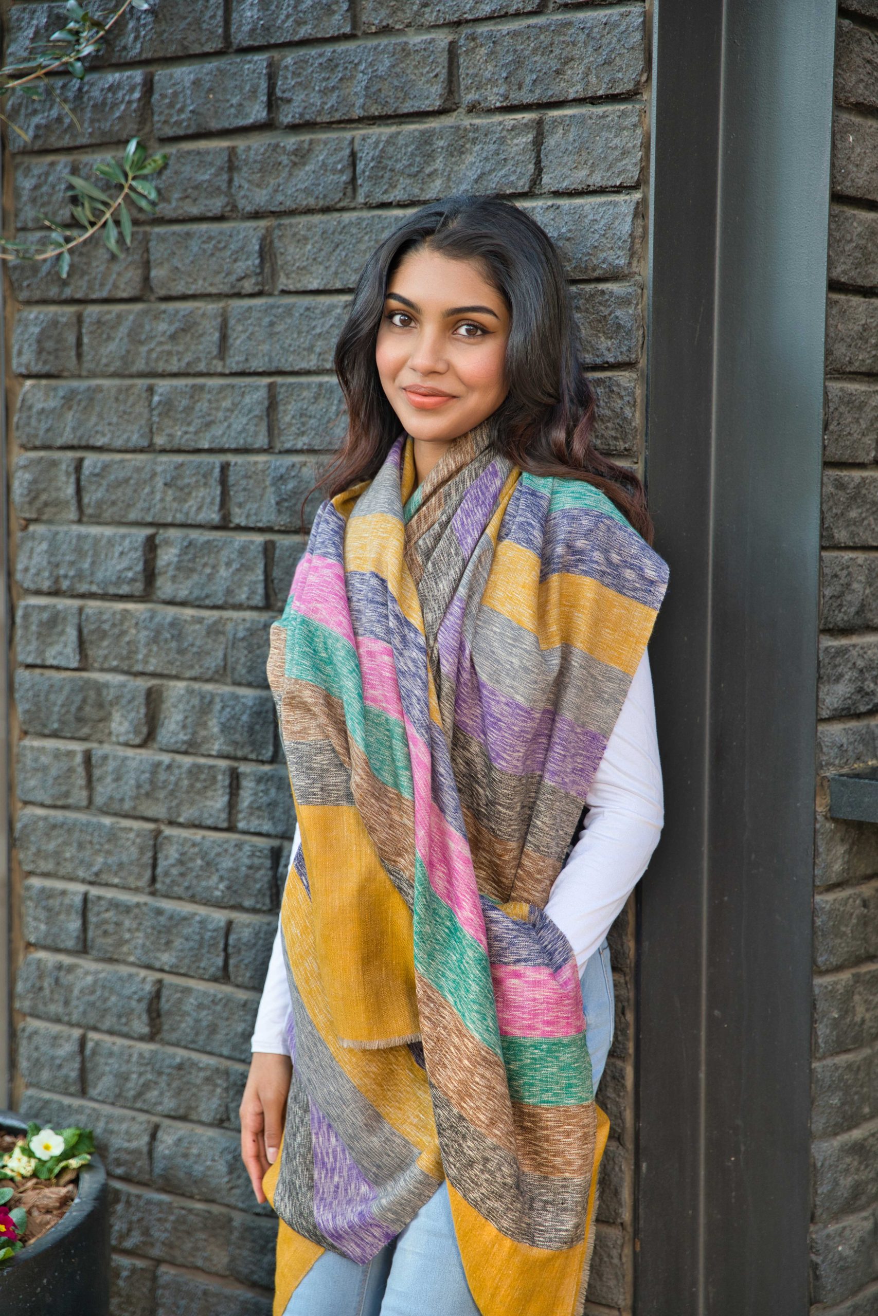 Pashmina Cashmere Ikat Shawl - Image 4