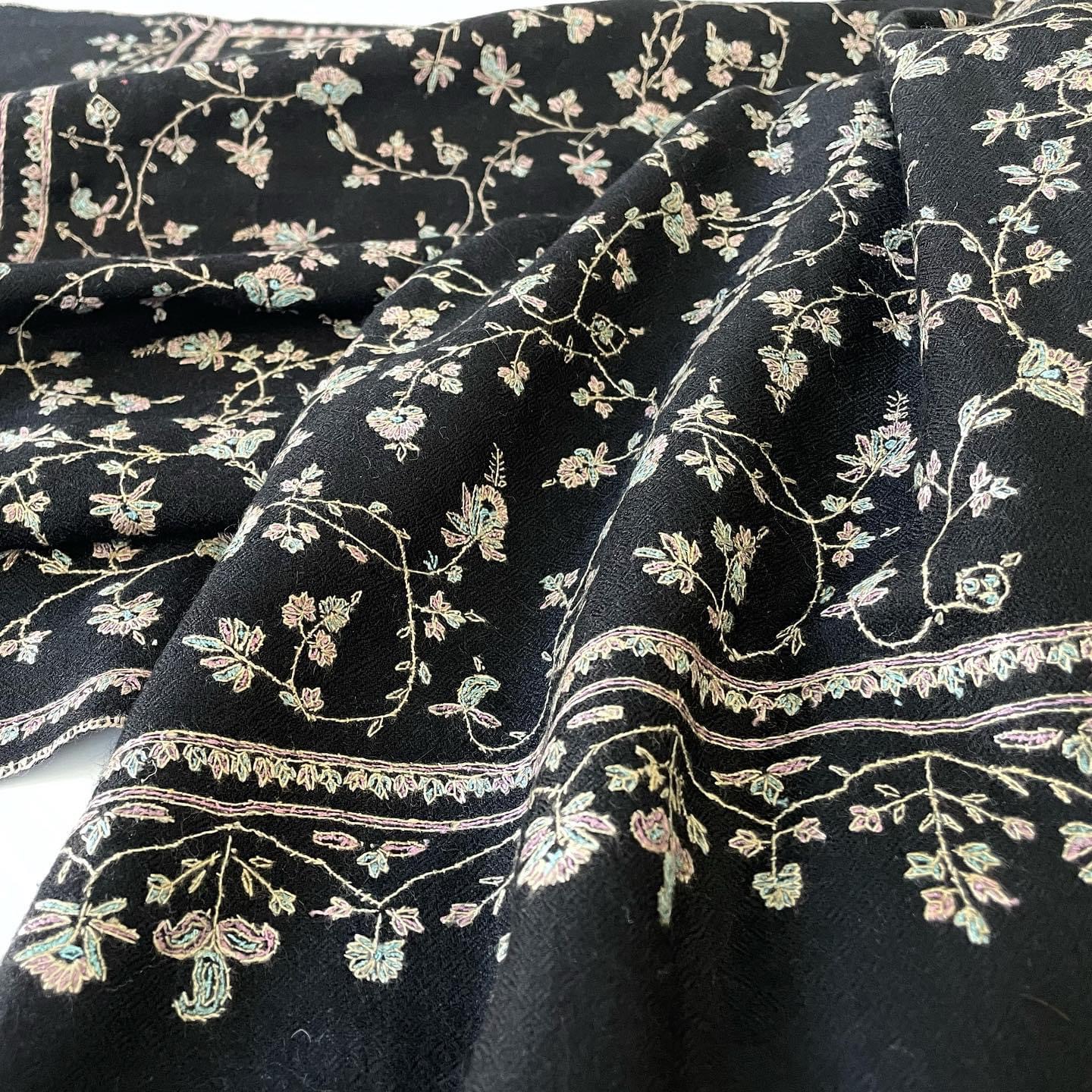 Sozni Embroidery Pashmina Cashmere Scarf - Image 2