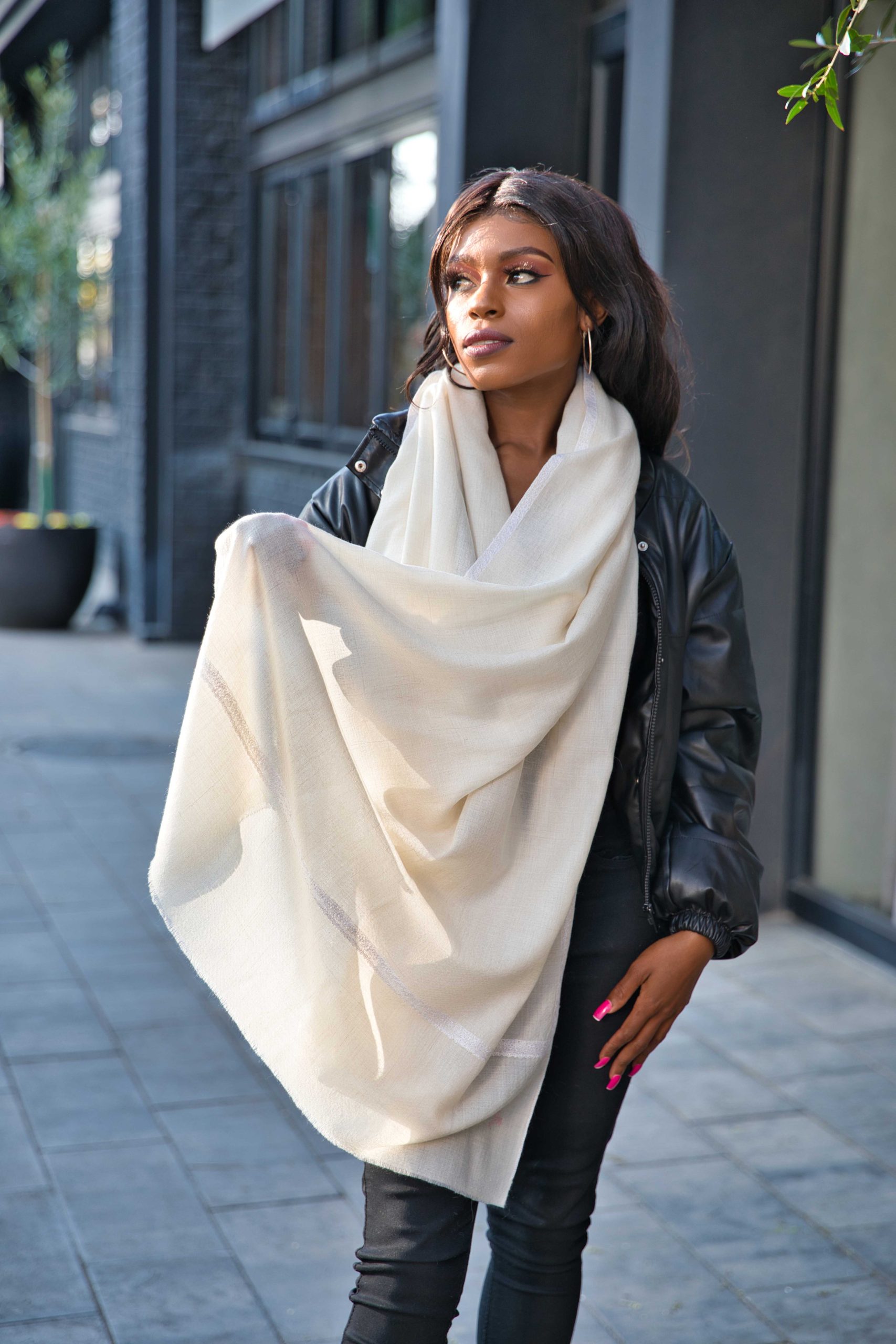 Sozni Embroidery Pashmina Cashmere Scarf - Image 3