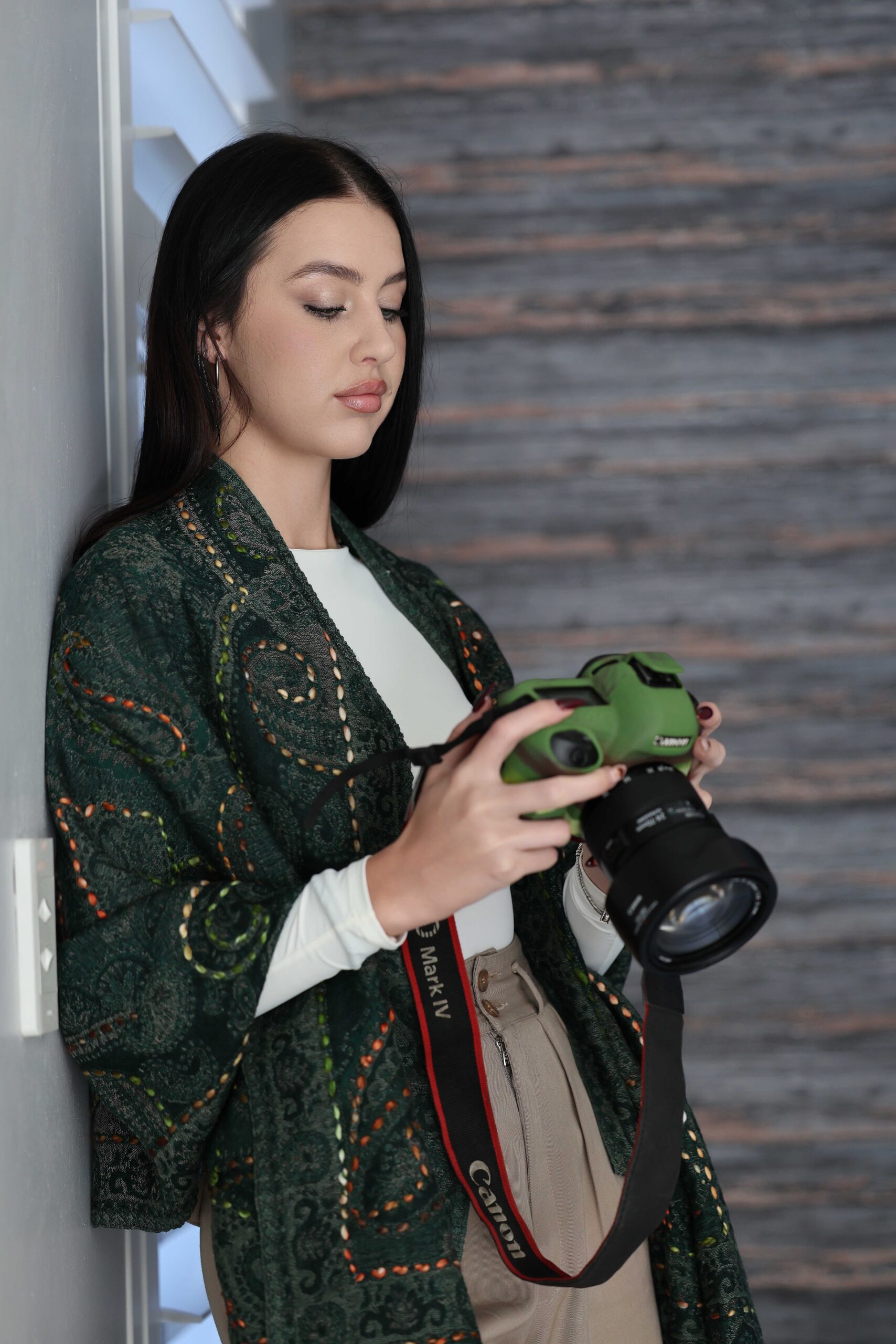 Thick Merino Wool Scarf With Embroidery - Image 6