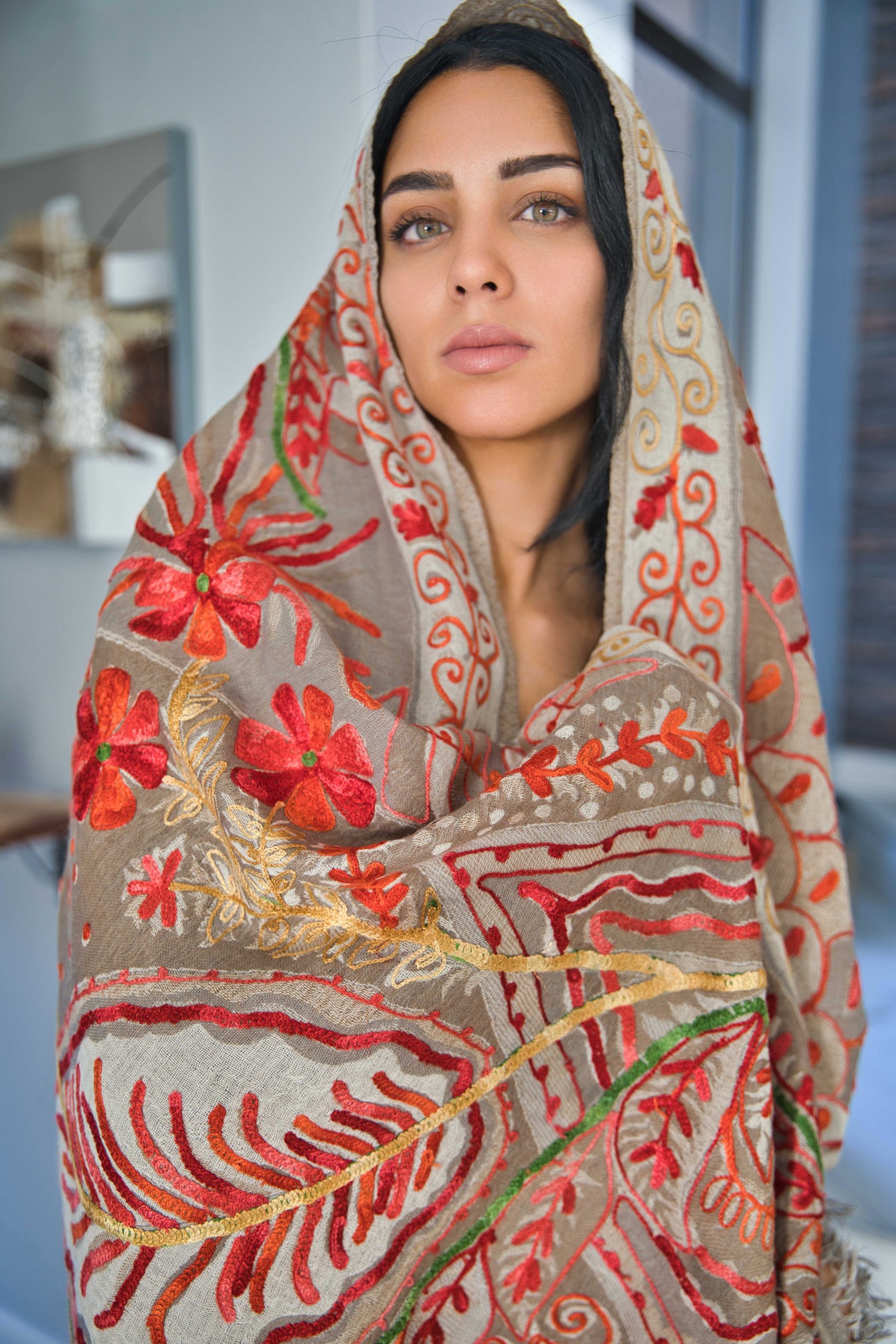 Luxury Wool Wrap with Textured Aari Embroidery - Image 3