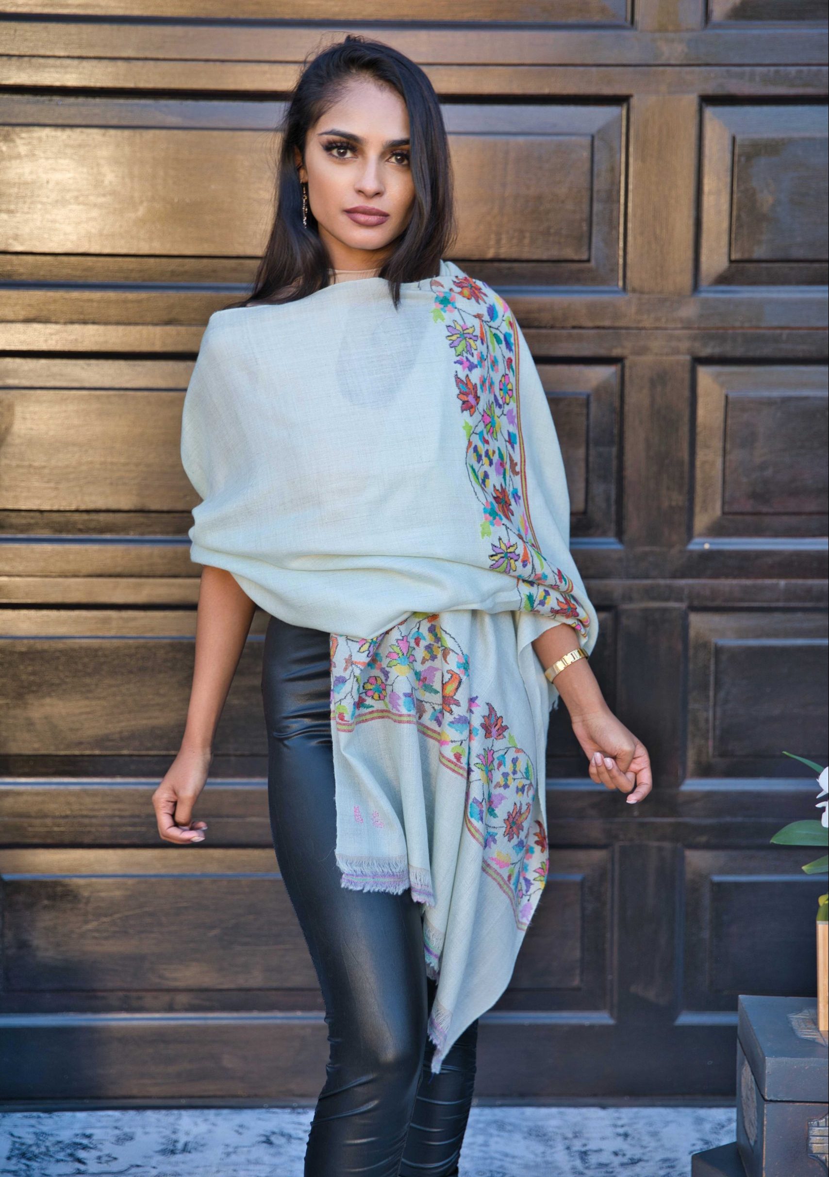 Pashmina Cashmere Scarf with Kani Weave Border