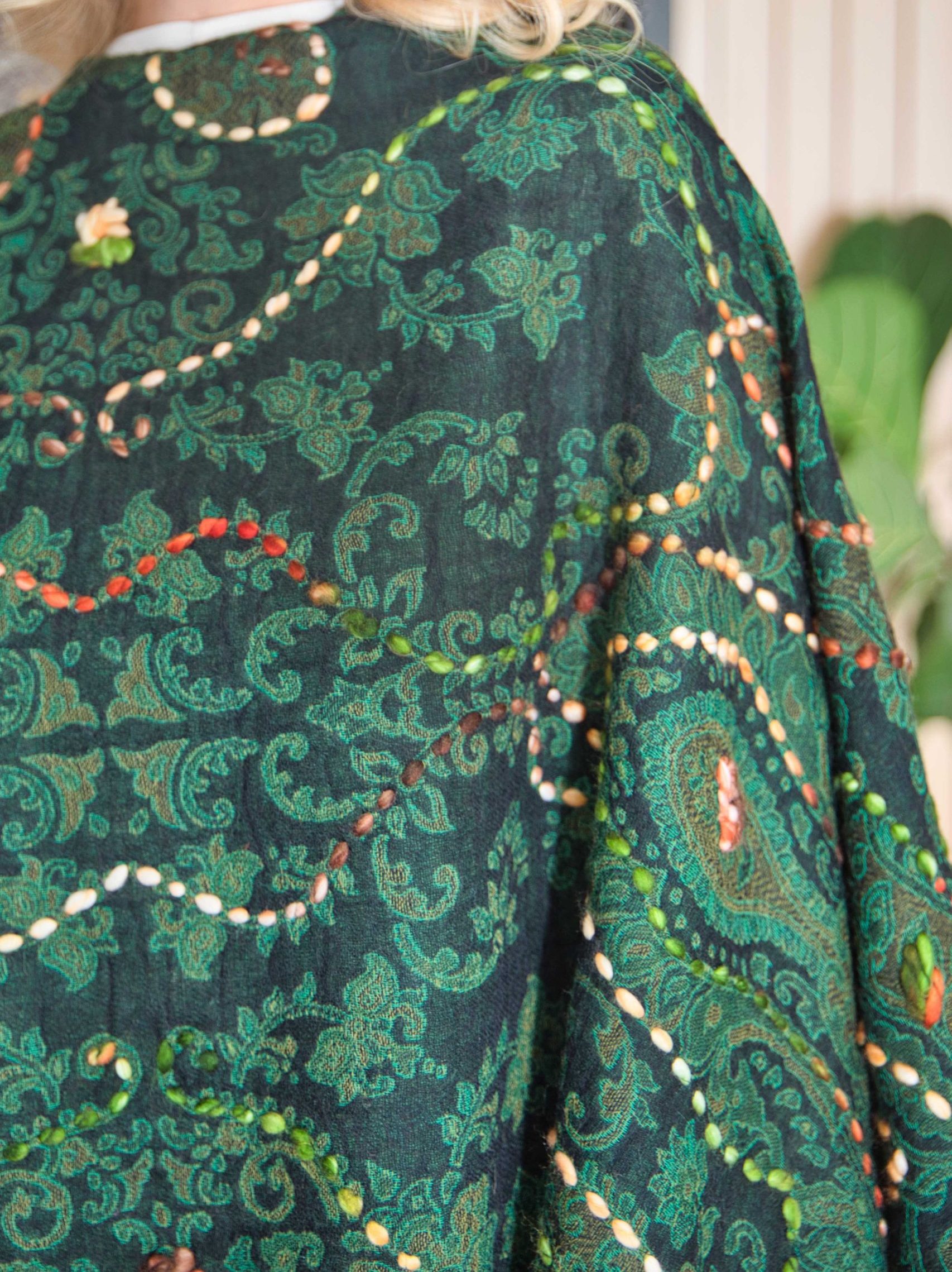Thick Merino Wool Scarf With Embroidery - Image 4