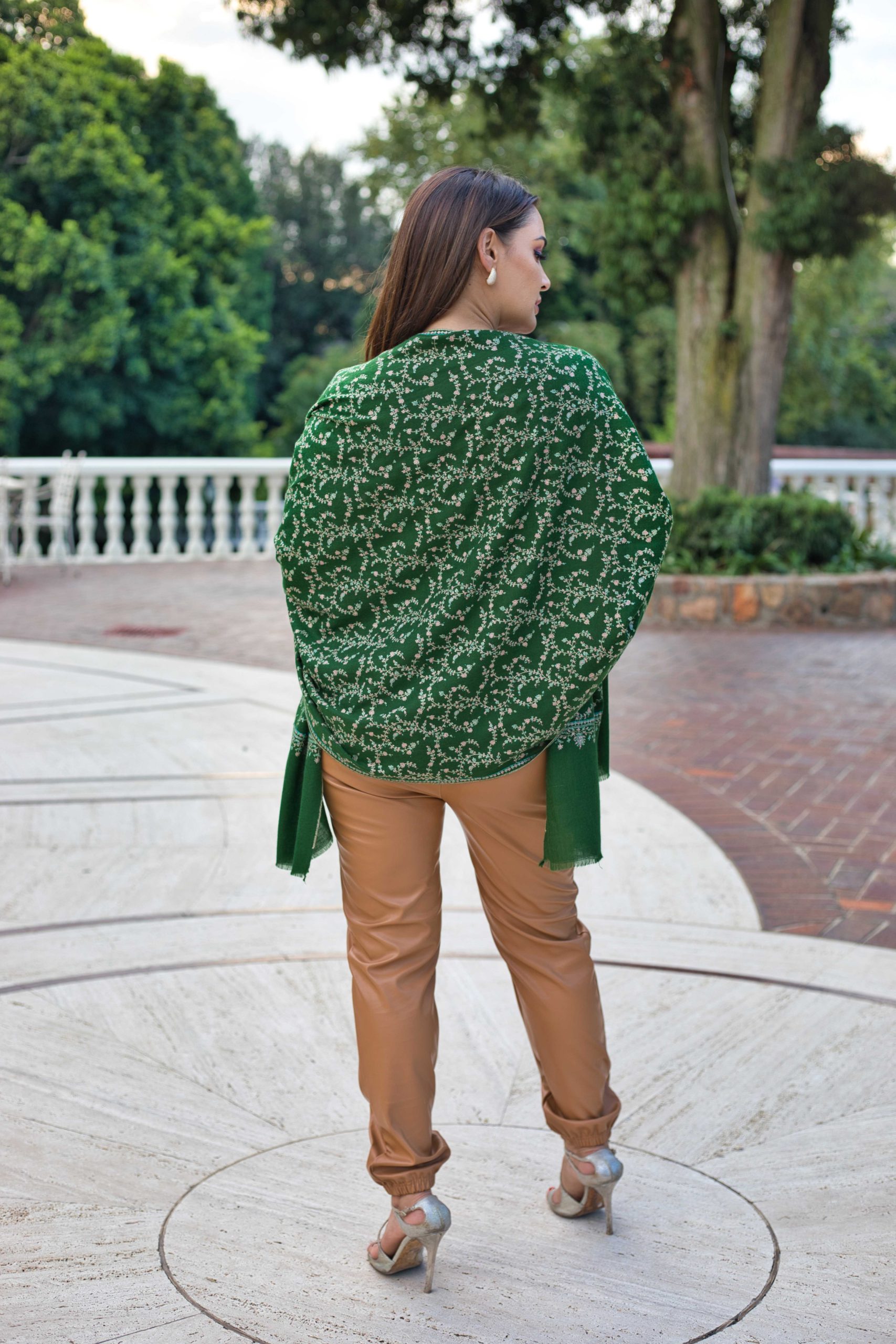 Sozni Embroidery Pashmina Cashmere Scarf - Image 4
