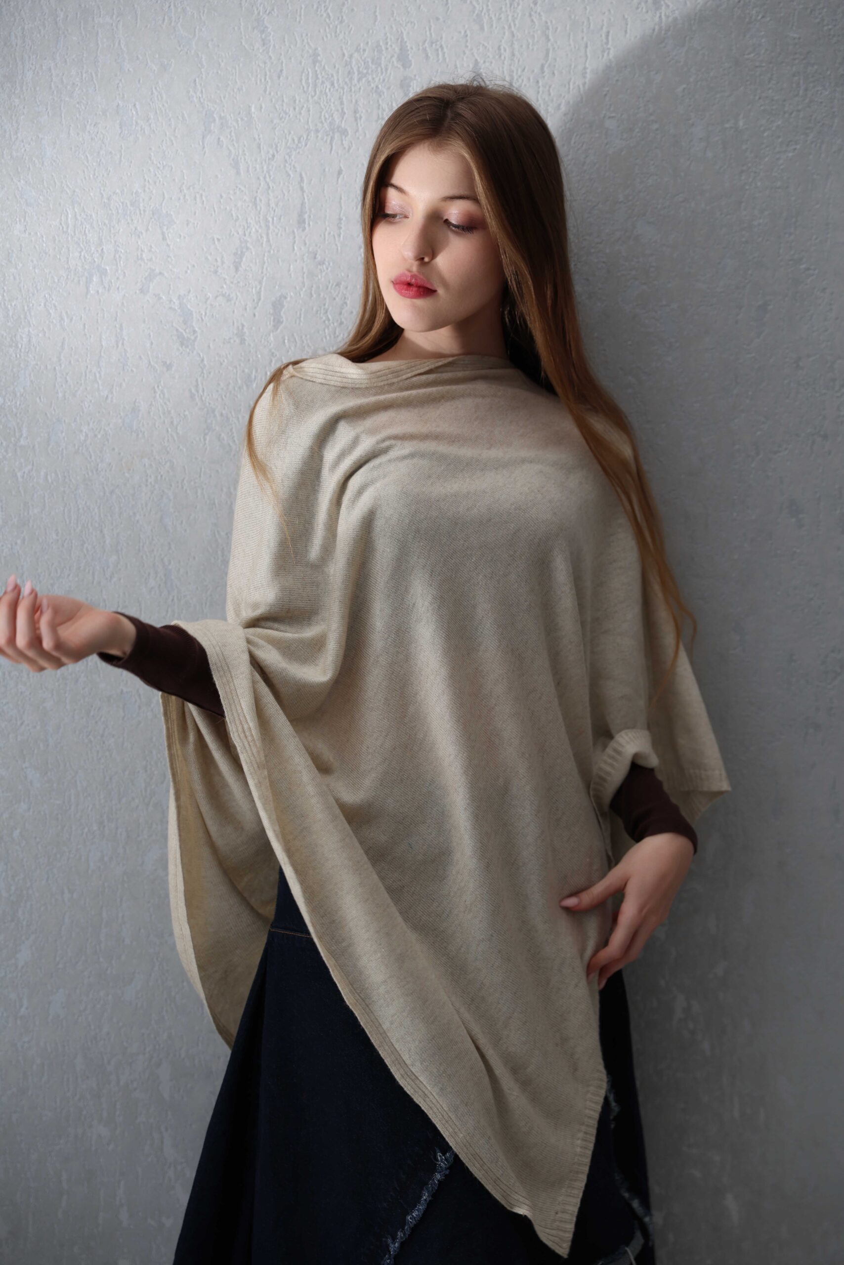 Valmont Poncho with Mélange effect